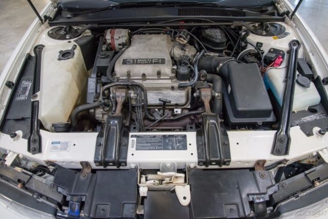 1991 White Oldsmobile Cutlass Convertible