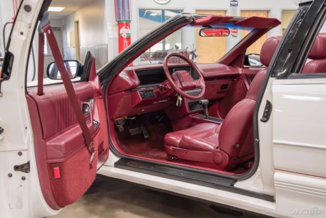 1991 White Oldsmobile Cutlass Convertible
