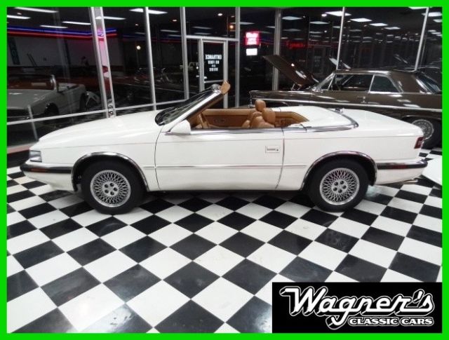 1991 White Chrysler Town & Country