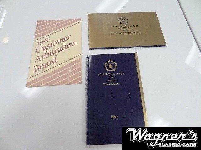 1991 White Chrysler Town & Country