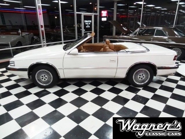 1991 White Chrysler Town & Country