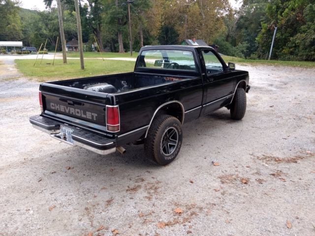 1991 Black Chevrolet S-10 Standard Cab Pickup