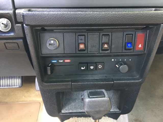 1991 White Volvo 240 Sedan