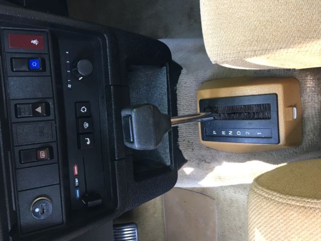 1991 White Volvo 240 Sedan