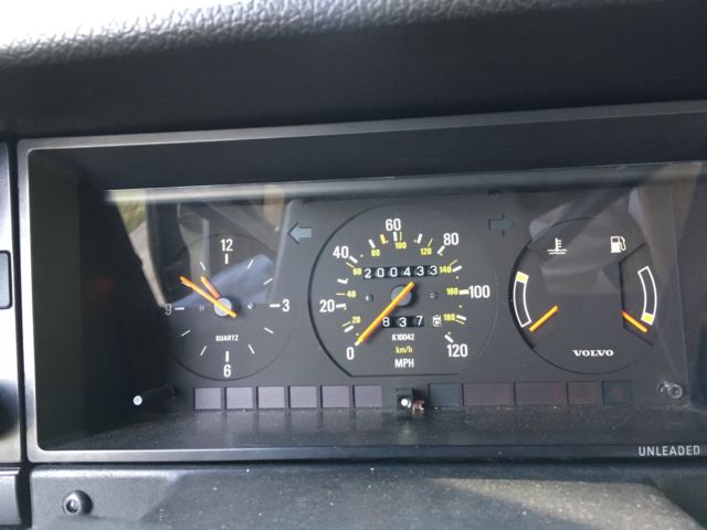 1991 White Volvo 240 Sedan