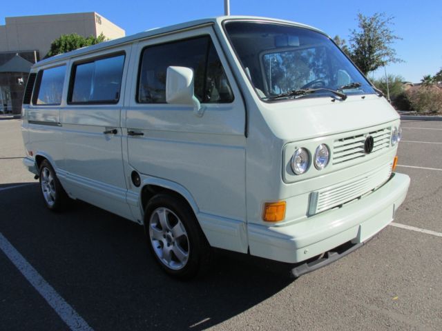 1991 PASTEL GREEN Volkswagen Bus/Vanagon VAN