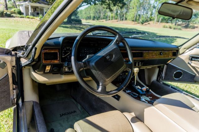 1991 LIGHT BRONZE Jaguar XJS COUPE Coupe