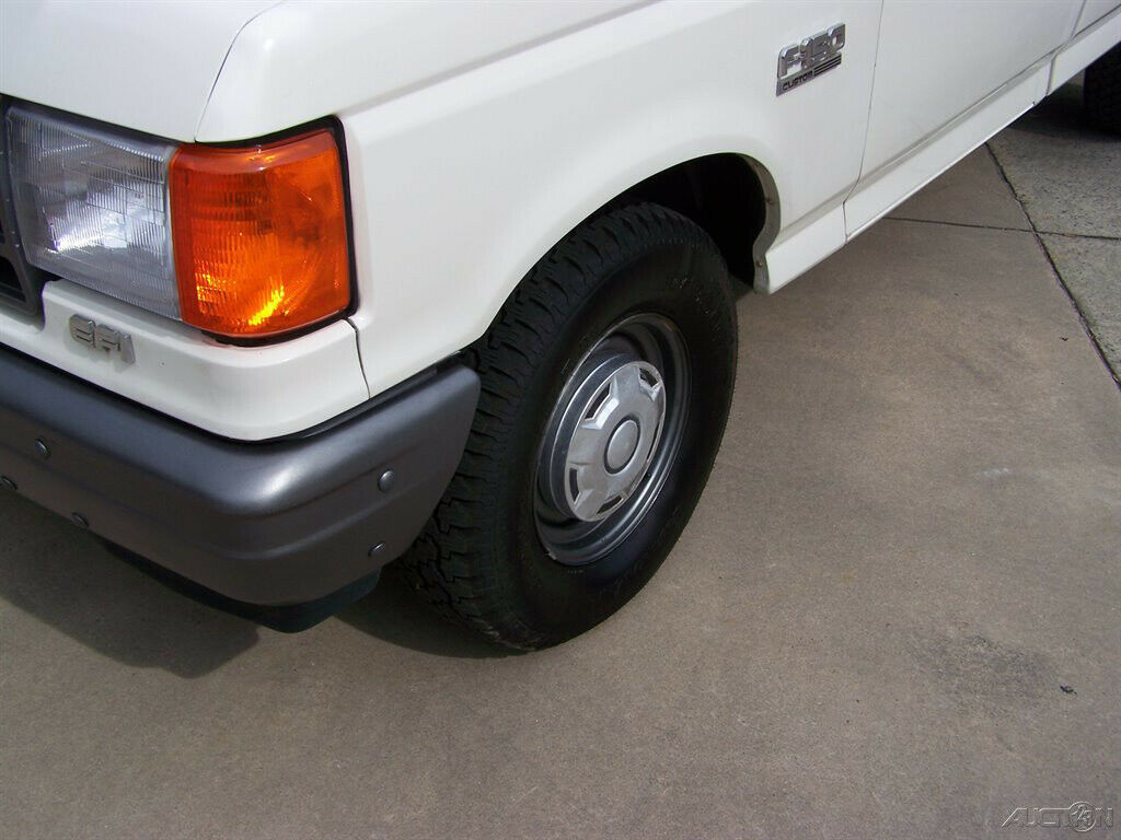 1991 White Ford F-150