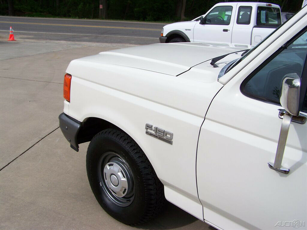 1991 White Ford F-150