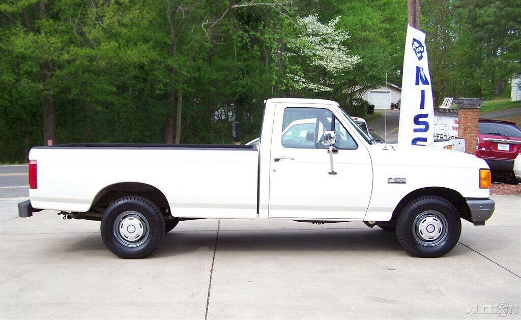 1991 White Ford F-150