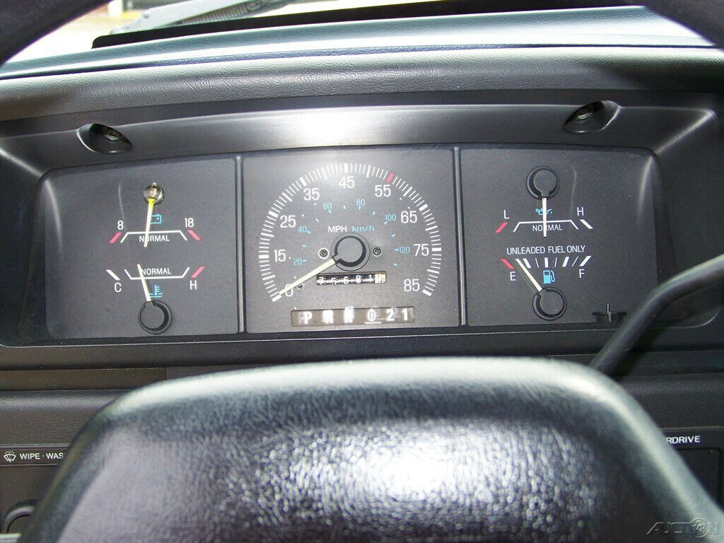 1991 White Ford F-150