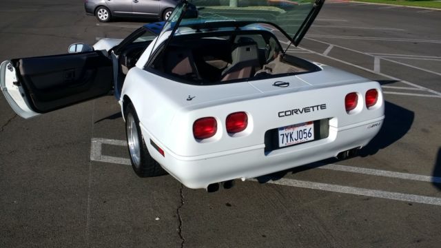 1991 White Chevrolet Corvette