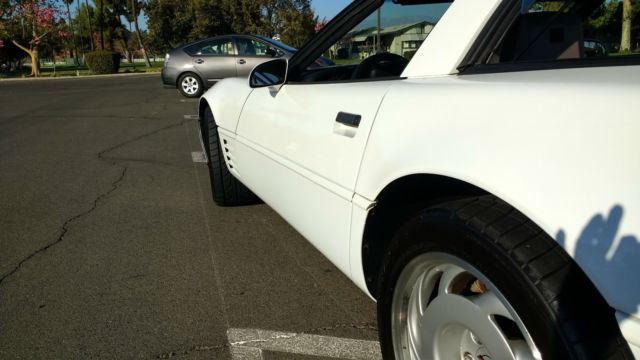 1991 White Chevrolet Corvette