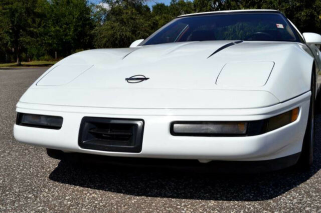 1991 White Chevrolet Corvette