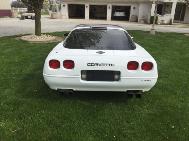 1991 White Chevrolet Corvette Coupe