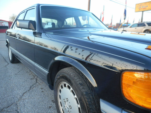 1991 Black Mercedes-Benz S-Class sedan