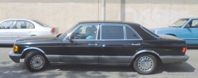1991 Black Mercedes-Benz S-Class sedan