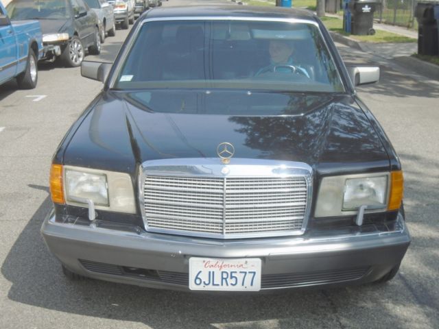 1991 Black Mercedes-Benz S-Class sedan