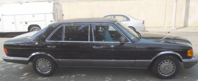 1991 Black Mercedes-Benz S-Class sedan