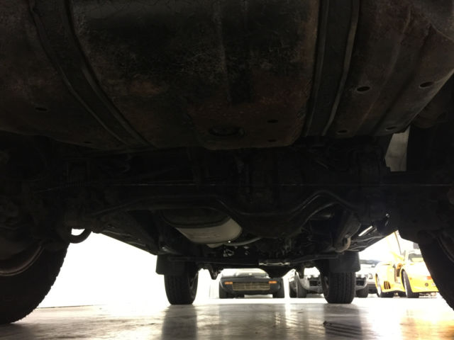 1900 Gray Toyota Land Cruiser SUV