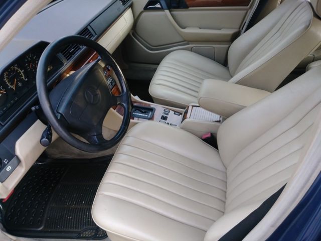 1992 Mercedes-Benz 300-Series