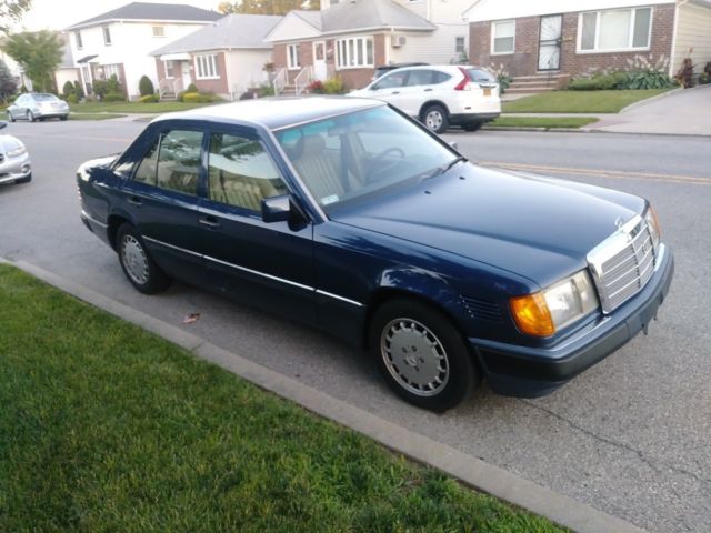 1992 Mercedes-Benz 300-Series