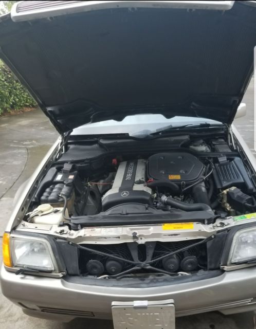 1992 Silver Mercedes-Benz 300-Series Convertible