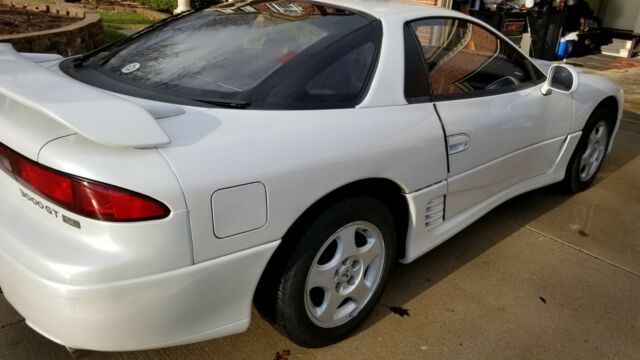 1992 Pearl White Mitsubishi 3000GT Coupe