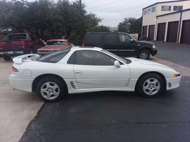 1992 White Mitsubishi 3000GT Hatchback