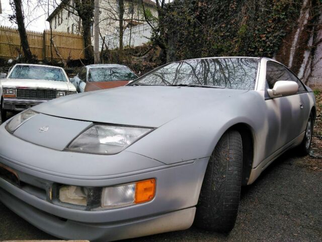 1992 White Nissan 300ZX Coupe