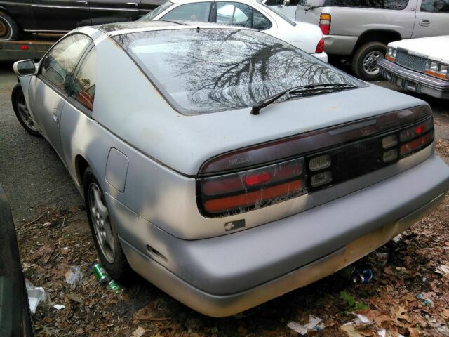 1992 White Nissan 300ZX Coupe