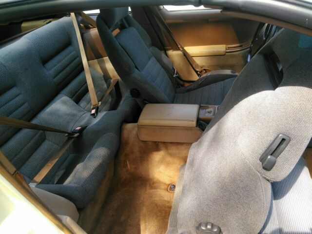 1992 White Nissan 300ZX Coupe