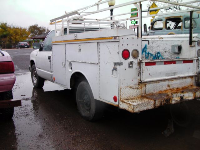 1992 white Chevrolet C/K Pickup 2500