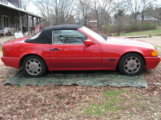 1992 Red Mercedes-Benz 500-Series Convertible