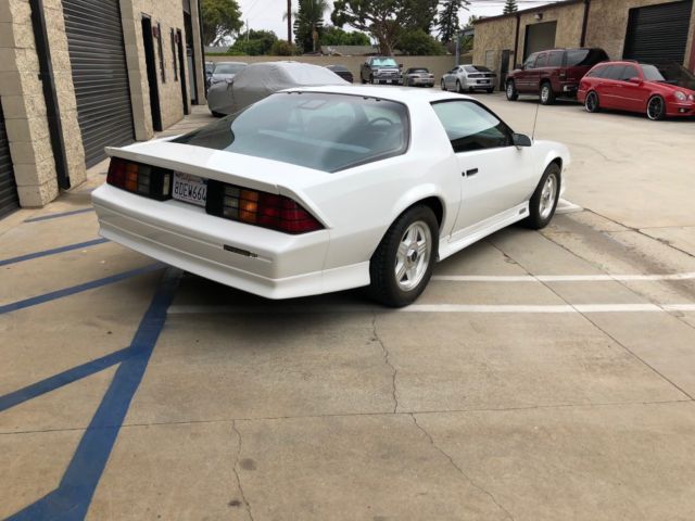 1992 White Chevrolet Camaro Coupe