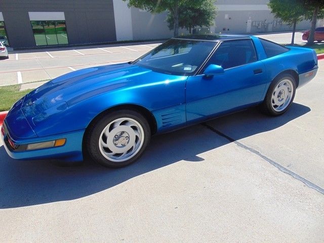 1992 Blue Chevrolet Corvette Coupe