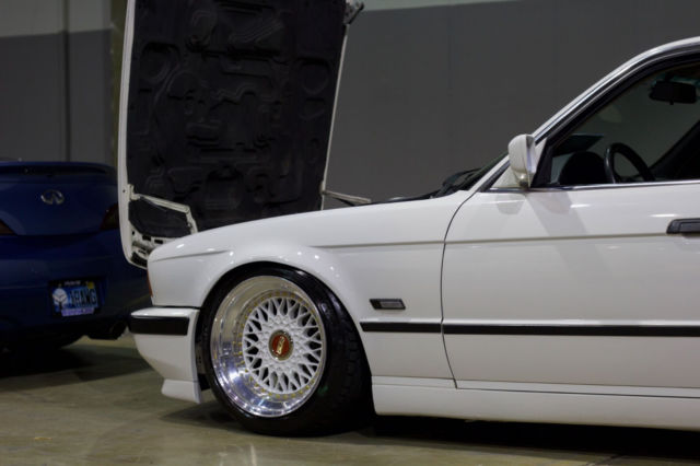 1992 Gray BMW 5-Series 4 DOOR SEDAN