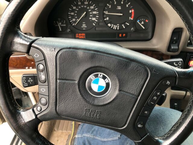 1992 Green BMW 7-Series Sedan