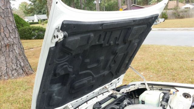 1992 White BMW 3-Series Convertible