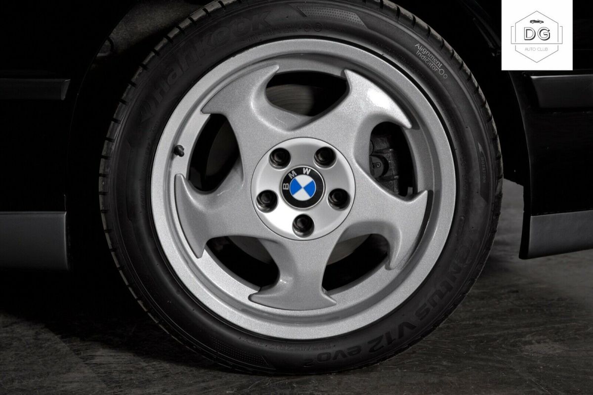 1992 Black BMW M5 Sedan