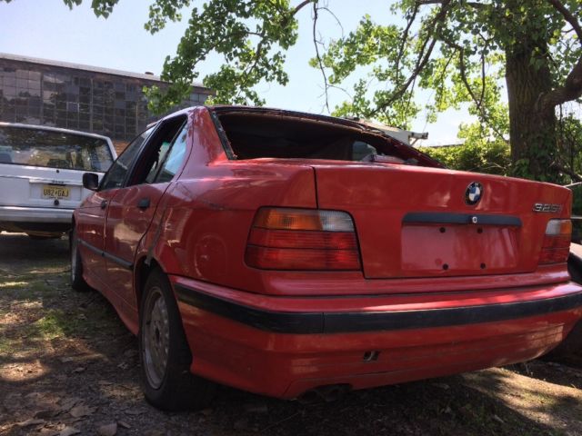 1992 Red BMW 3-Series Sedan