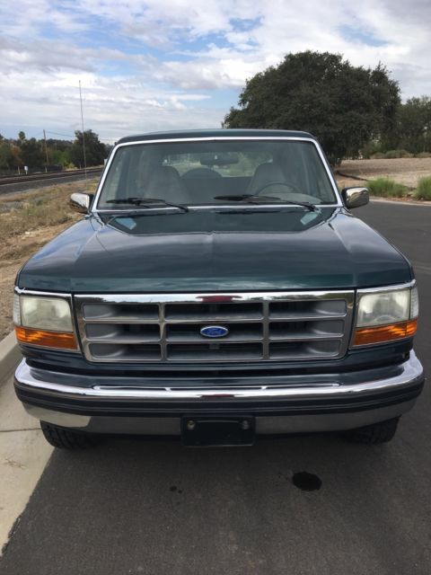 1992 Green Ford Bronco SUV