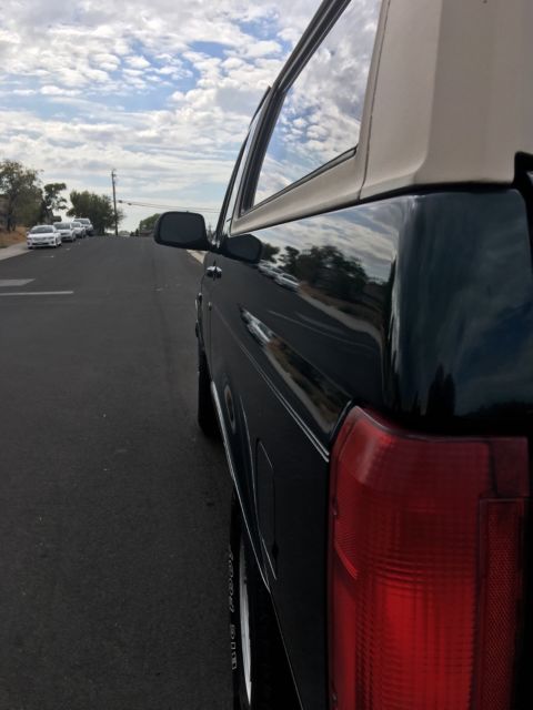 1992 Green Ford Bronco SUV