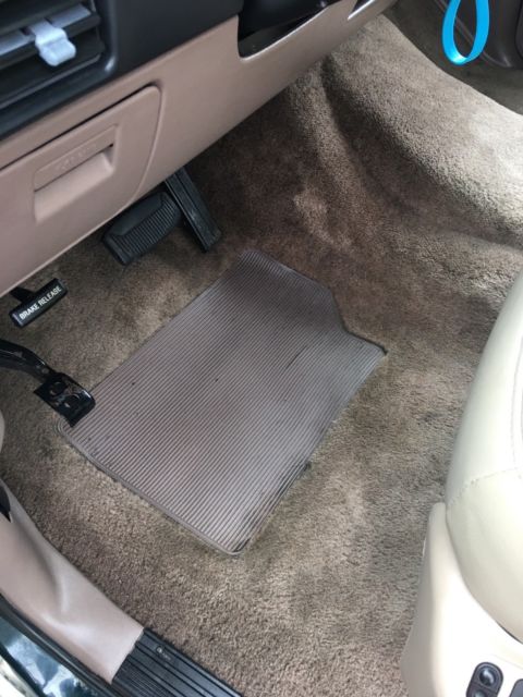 1992 Green Ford Bronco SUV