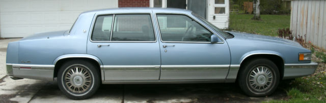 1992 Green Cadillac DeVille Sedan