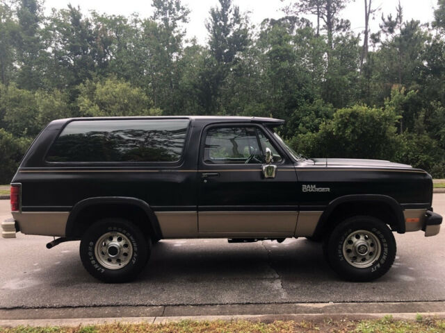 1992 Black Dodge Ramcharger SUV