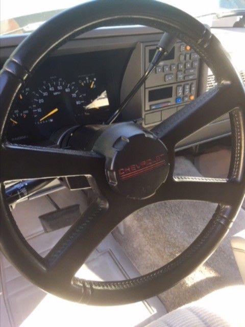 1992 Brown Chevrolet Suburban SUV