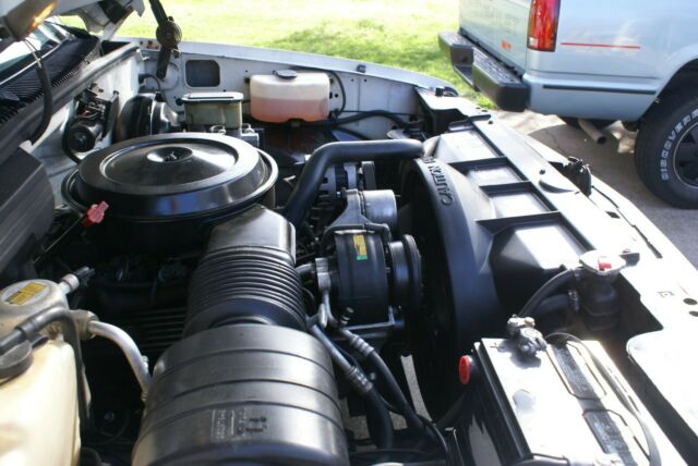 1992 White Chevrolet C/K Pickup 2500 Standard Cab Pickup