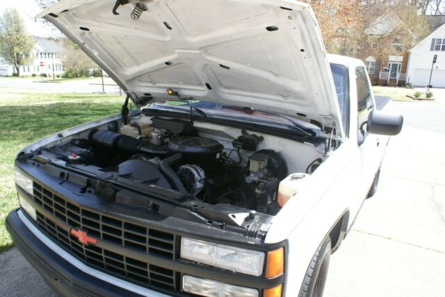 1992 White Chevrolet C/K Pickup 2500 Standard Cab Pickup