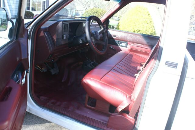 1992 White Chevrolet C/K Pickup 2500 Standard Cab Pickup